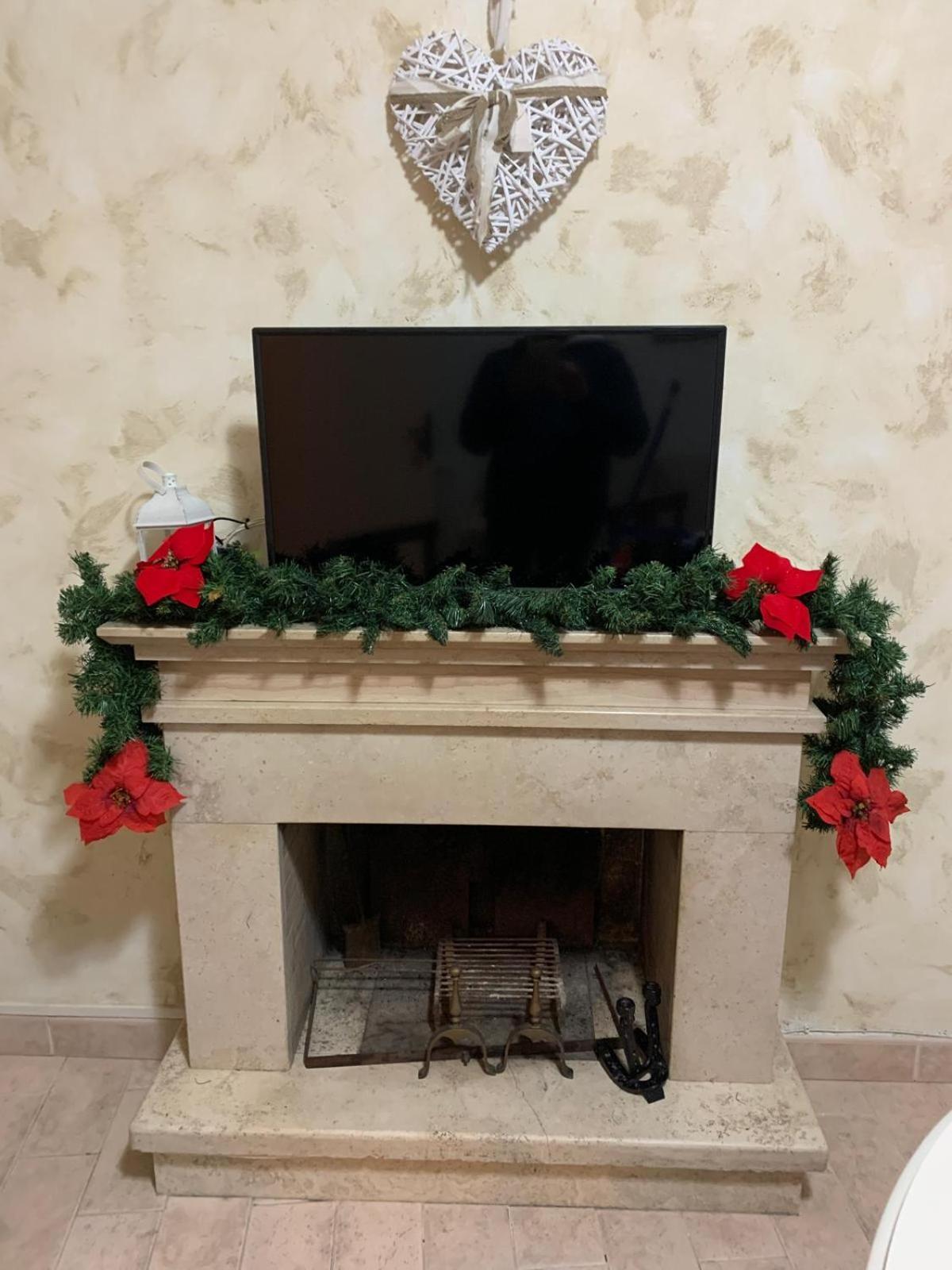 Casa Flea - Holiday Apartment With 2 Bedrooms Gualdo Tadino Buitenkant foto